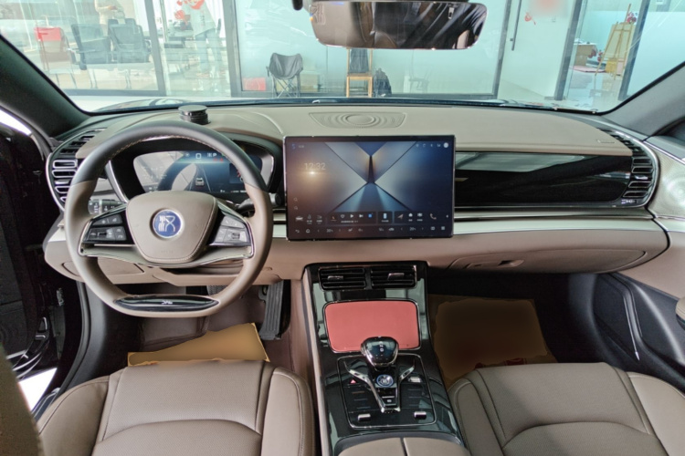BYD Han 2024 #9 BYD Han 2024 صورة سيارة #9