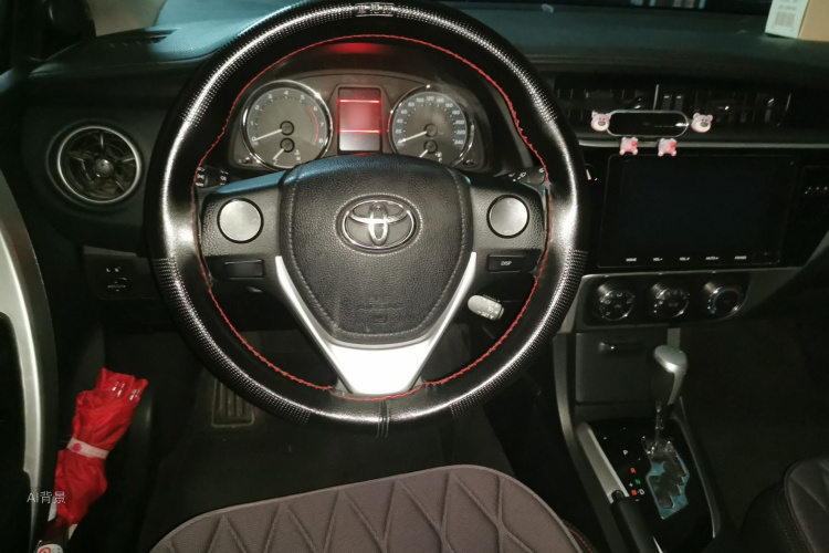 Toyota Corolla 2018 #12 Toyota Corolla 2018 car image #12