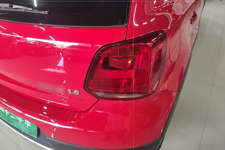 Volkswagen Polo 2015 car image #8