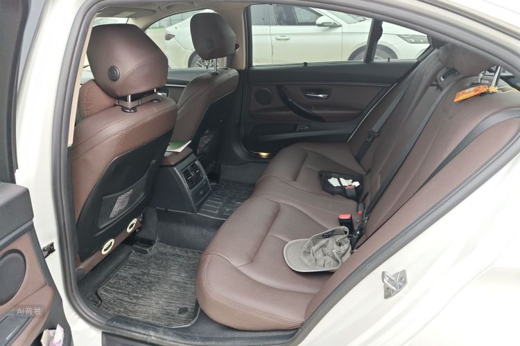 BMW 3 Series 2018 #19 BMW 3 Series 2018 car image #19