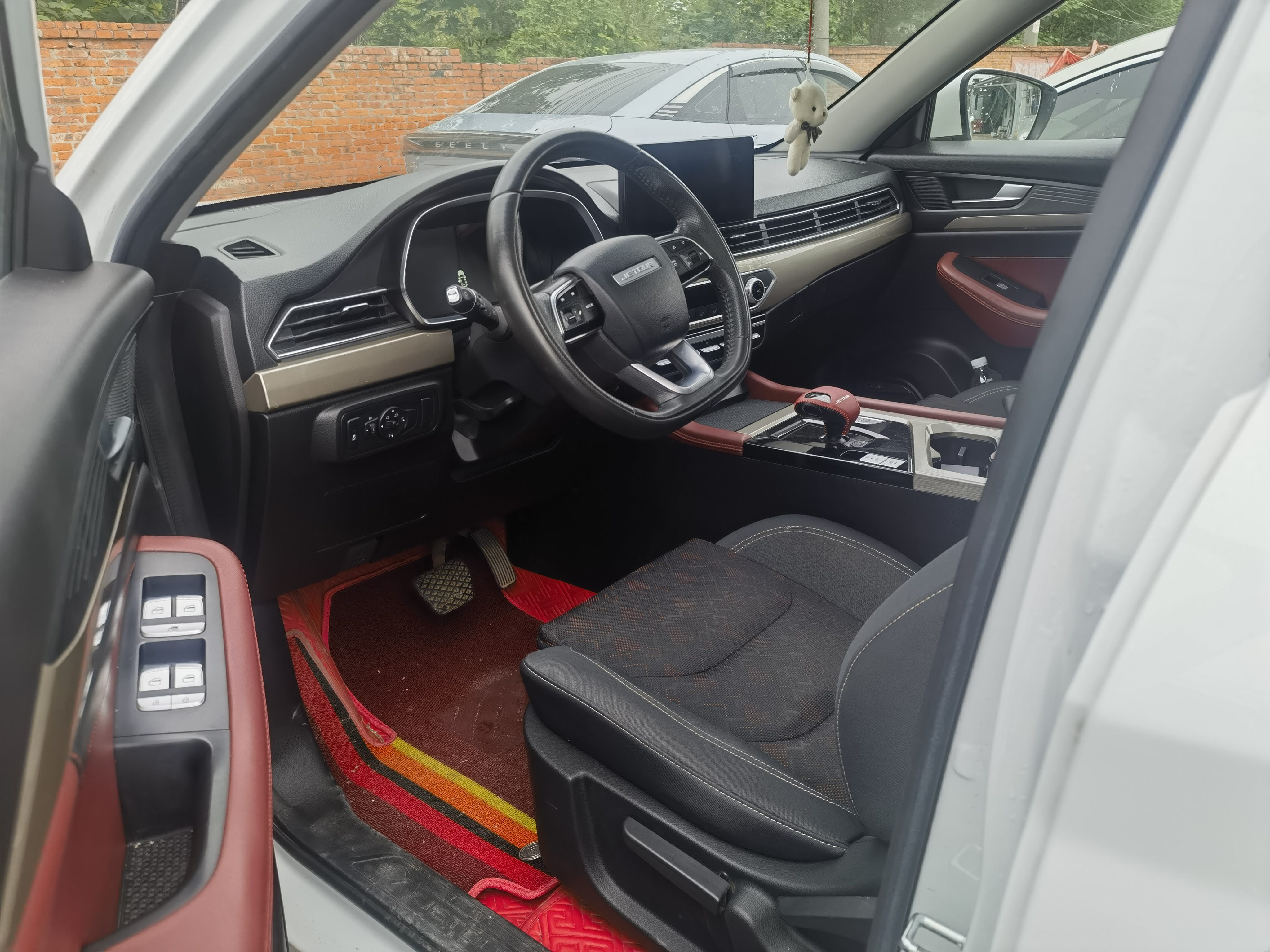 Jetour X70 2023 car image #5