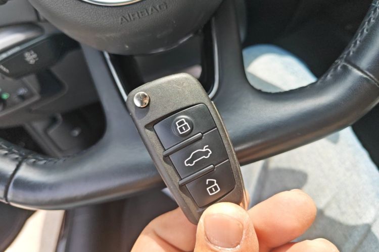 Audi A3 2020 car image #9