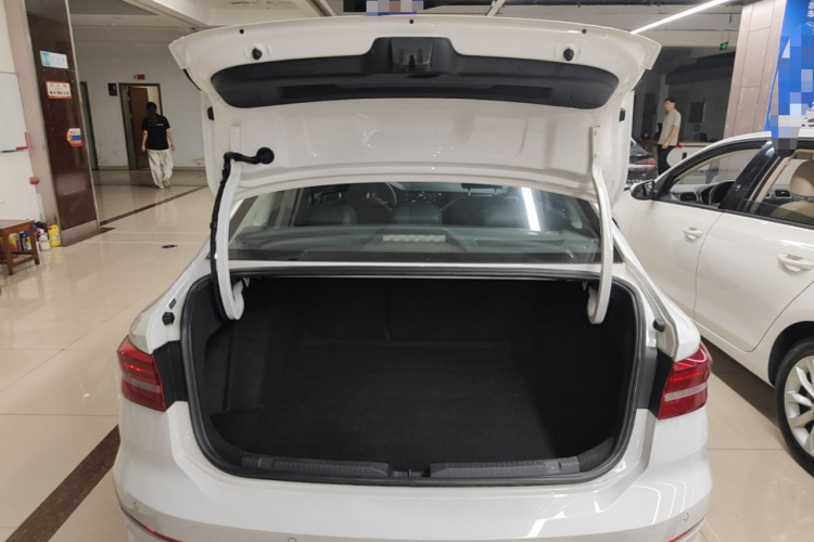 Volkswagen Lavida 2019 #19 Volkswagen Lavida 2019 car image #19