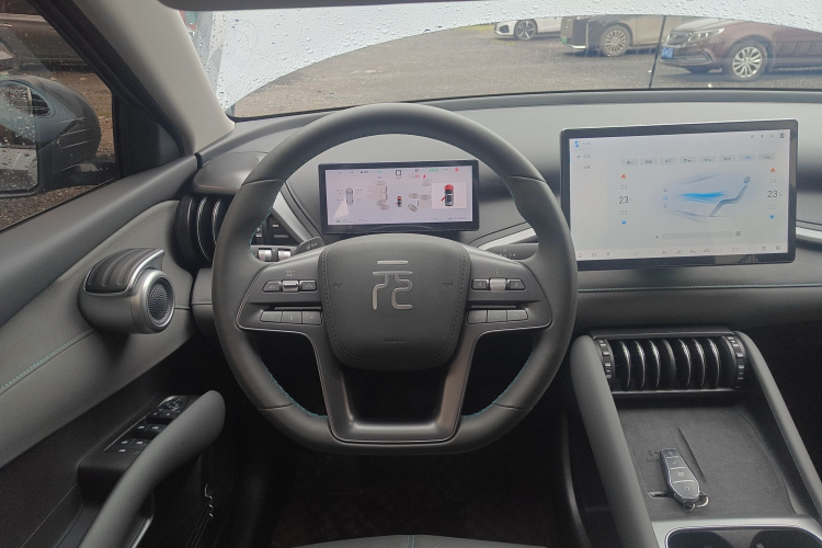 BYD Yuan Plus 2025 immagine di auto #11