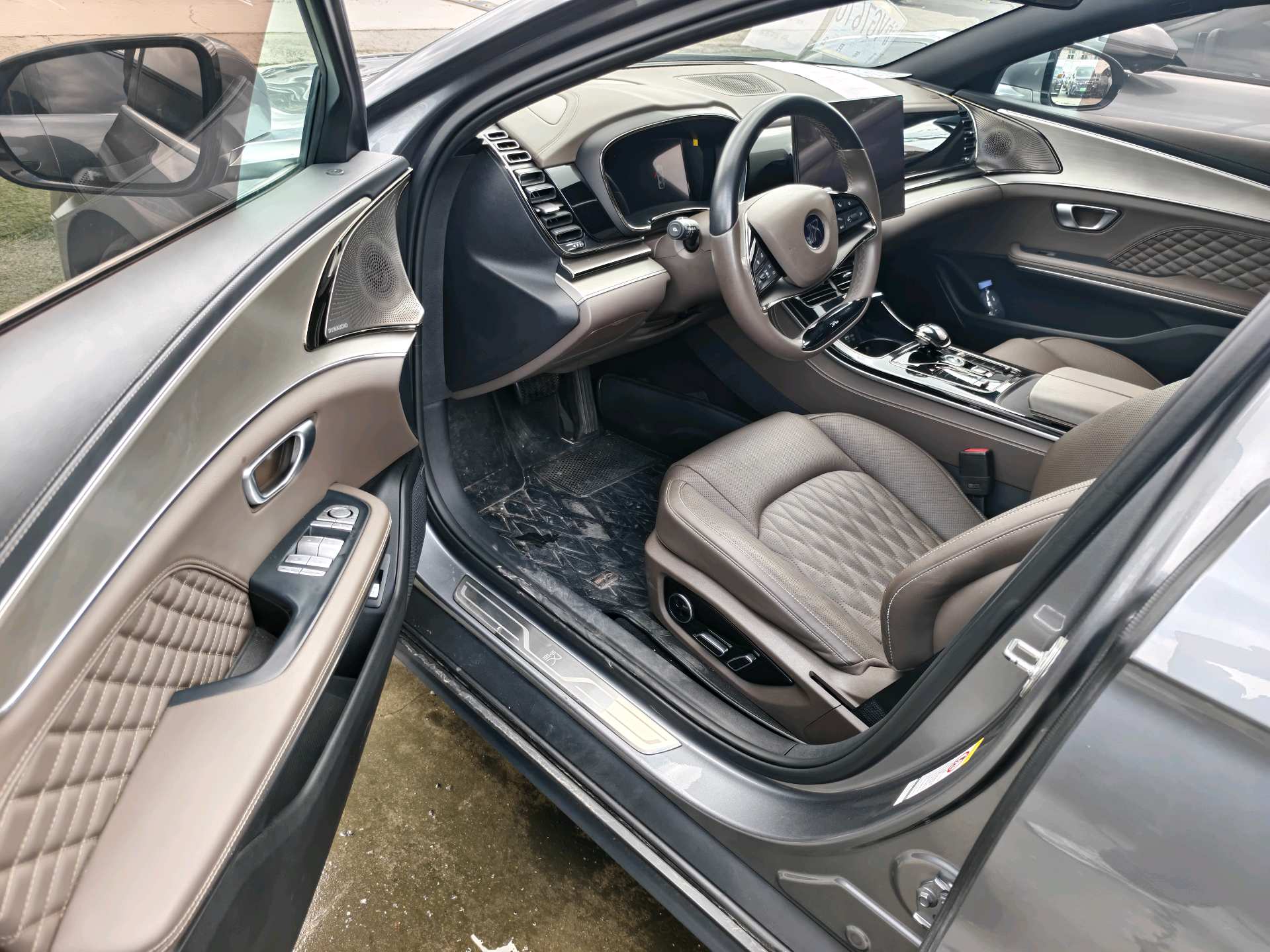 BYD Han 2023 imagem de carro #4