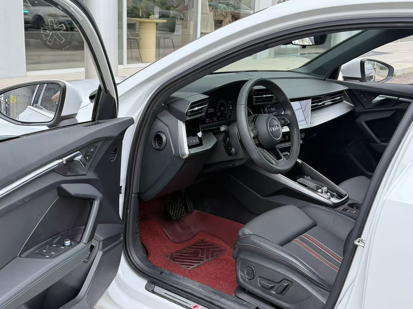 2021 car image #4