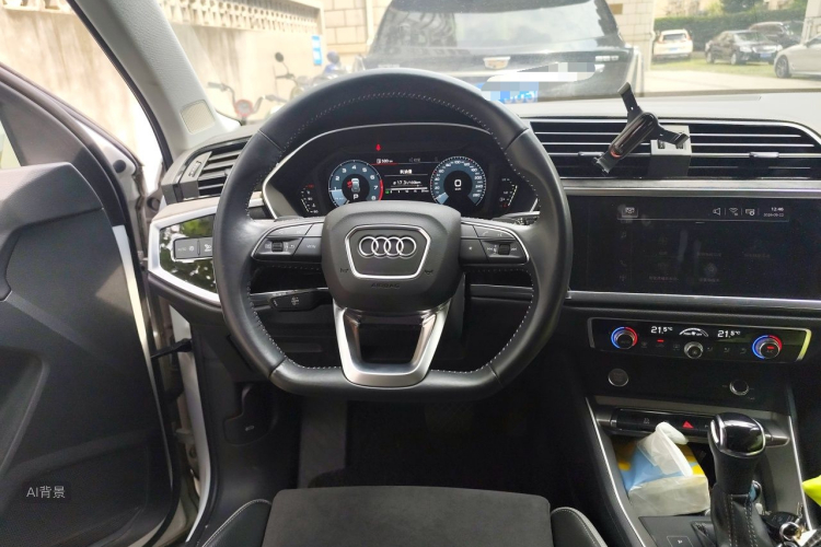 Audi Q3 2019 #12 Audi Q3 2019 car image #12