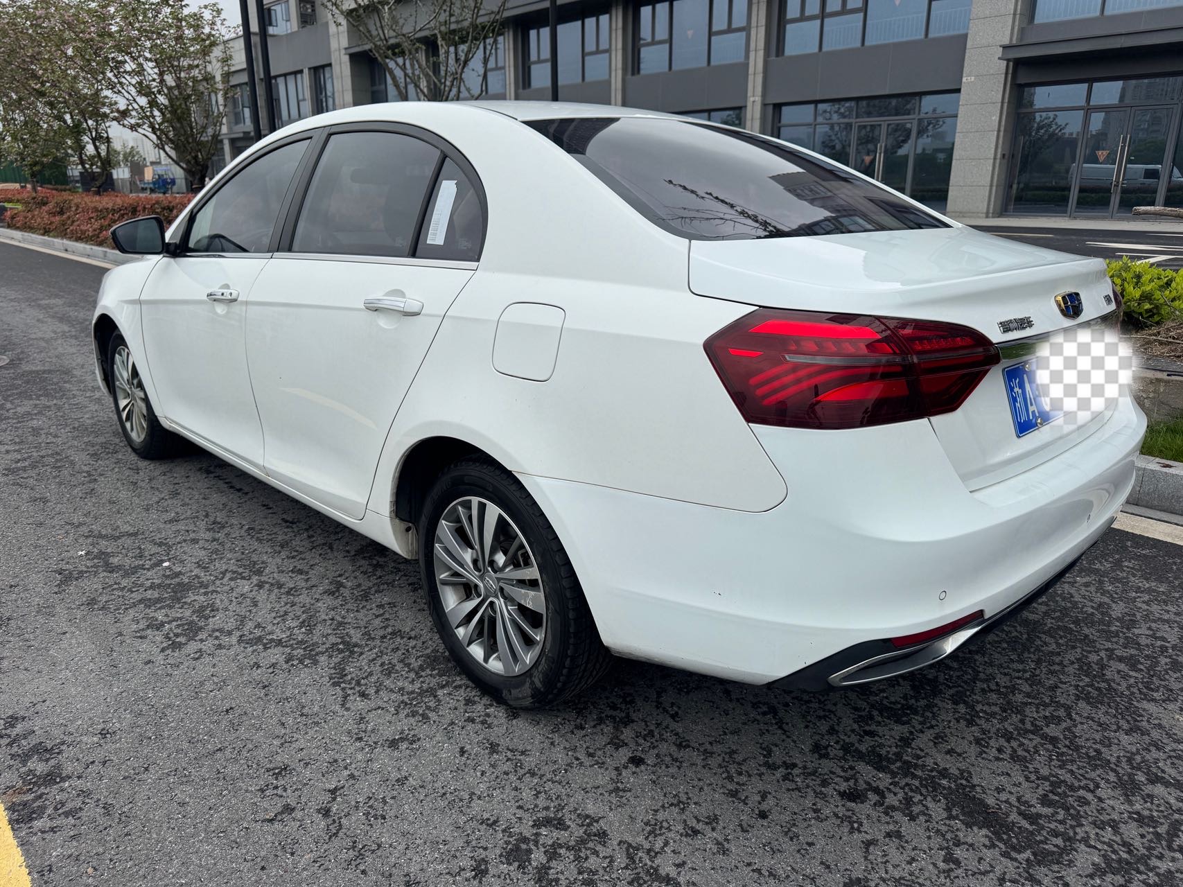 GEELY Emgrand 2019 imagen de coche #5
