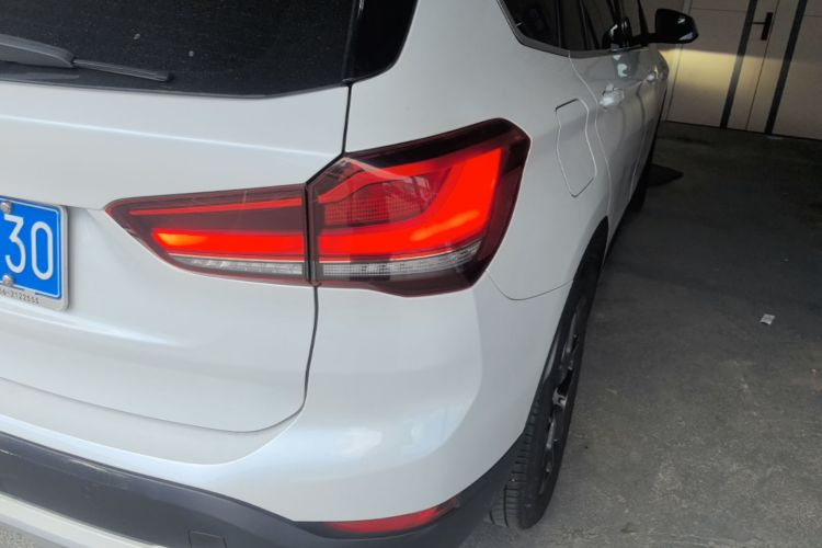 BMW X1 2022 car image #8