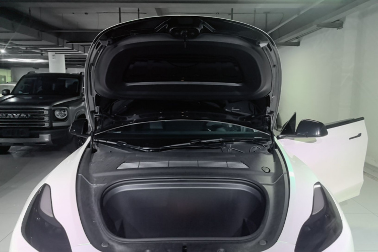Tesla Model Y 2023 #28 Tesla Model Y 2023 car image #28