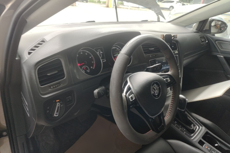 Volkswagen Golf 2017 #10 Volkswagen Golf 2017 car image #10