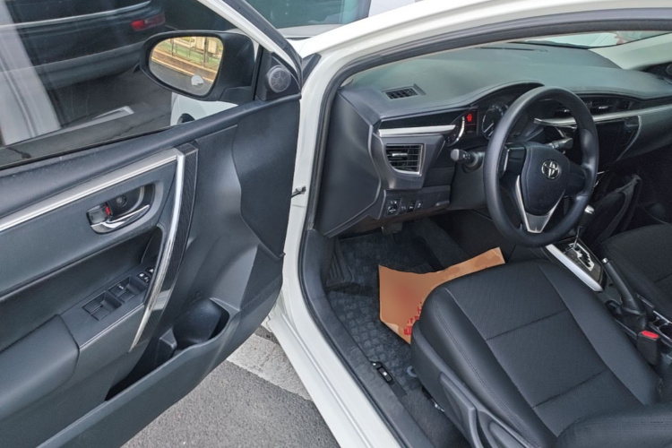 Toyota Corolla 2016 car image #16