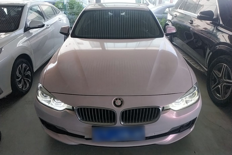 BMW 3 Series 2018 car image #3