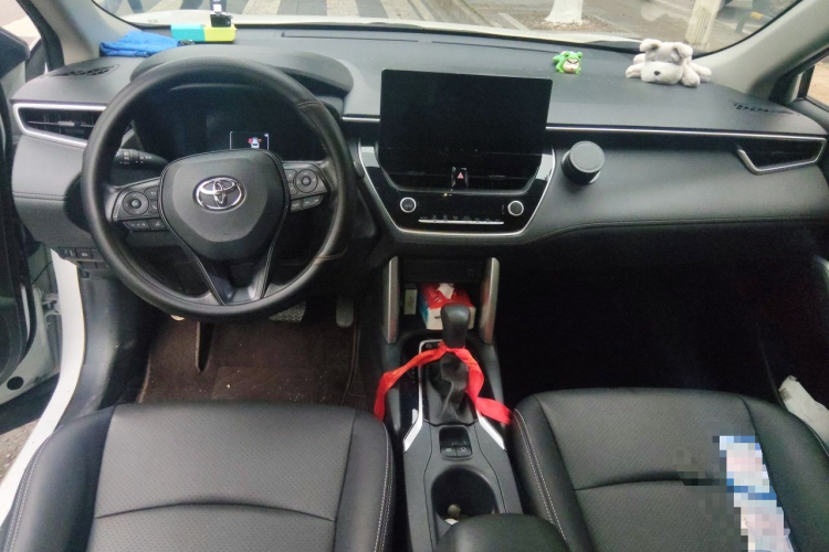 Toyota Corolla Cross 2025 immagine di auto #7