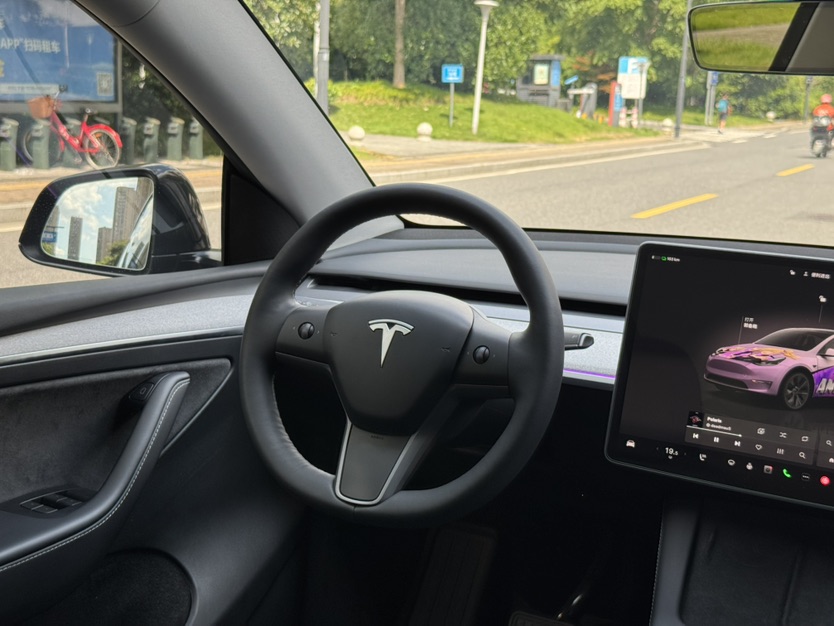 Tesla Model Y 2024 #6 Tesla Model Y 2024 car image #6