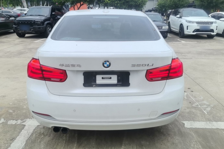BMW 3 Series 2017 #6 BMW 3 Series 2017 car image #6