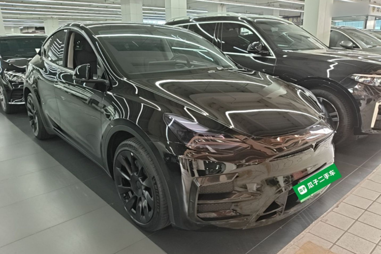 Tesla Model Y 2022 #4 Tesla Model Y 2022 car image #4