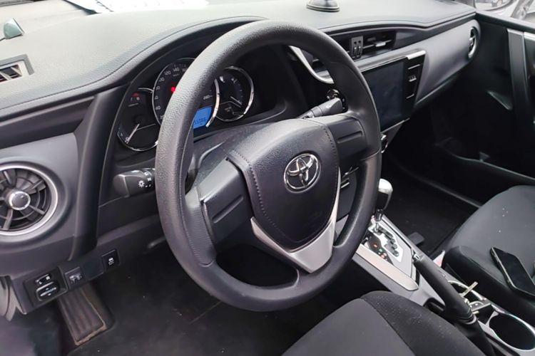 Toyota Corolla 2018 #12 Toyota Corolla 2018 car image #12