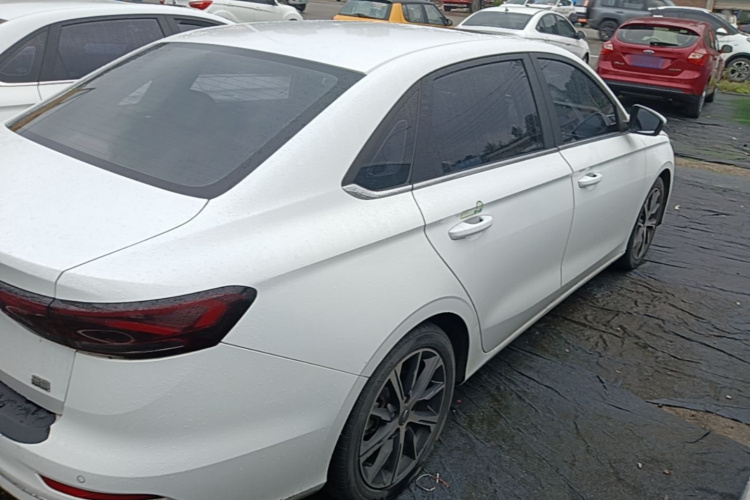 GEELY Emgrand 2022 #7 GEELY Emgrand 2022 car image #7