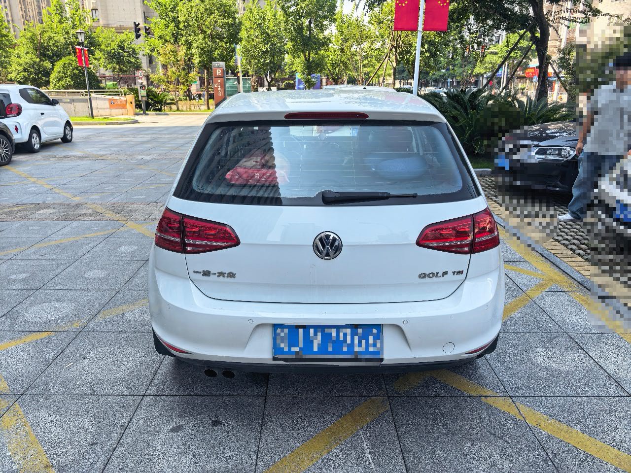 Volkswagen Golf 2015 car image #8