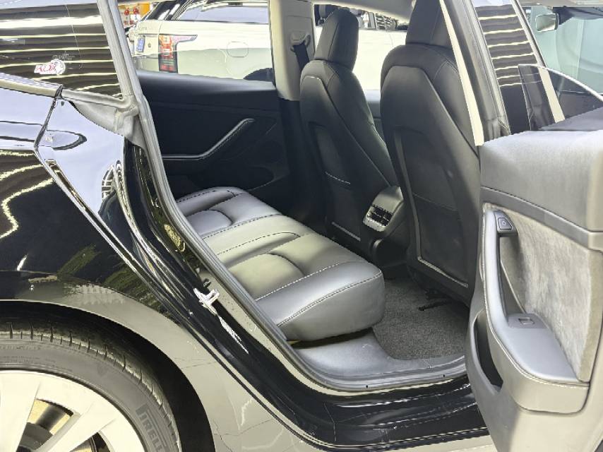 Tesla Model 3 2021 #4 Tesla Model 3 2021 صورة سيارة #4