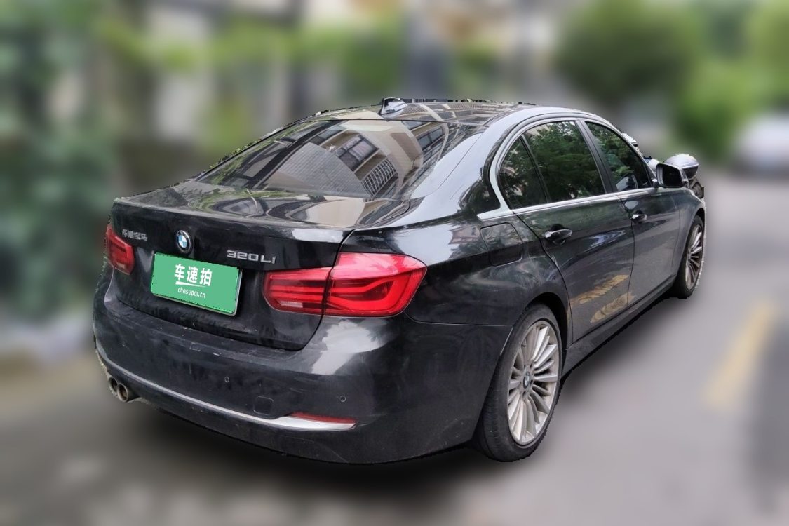 BMW 3 Series 2018 car image #4