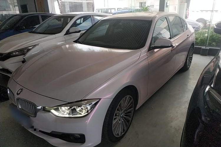 BMW 3 Series 2018 car image #2