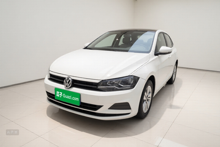 Volkswagen Polo 2020 car image #2