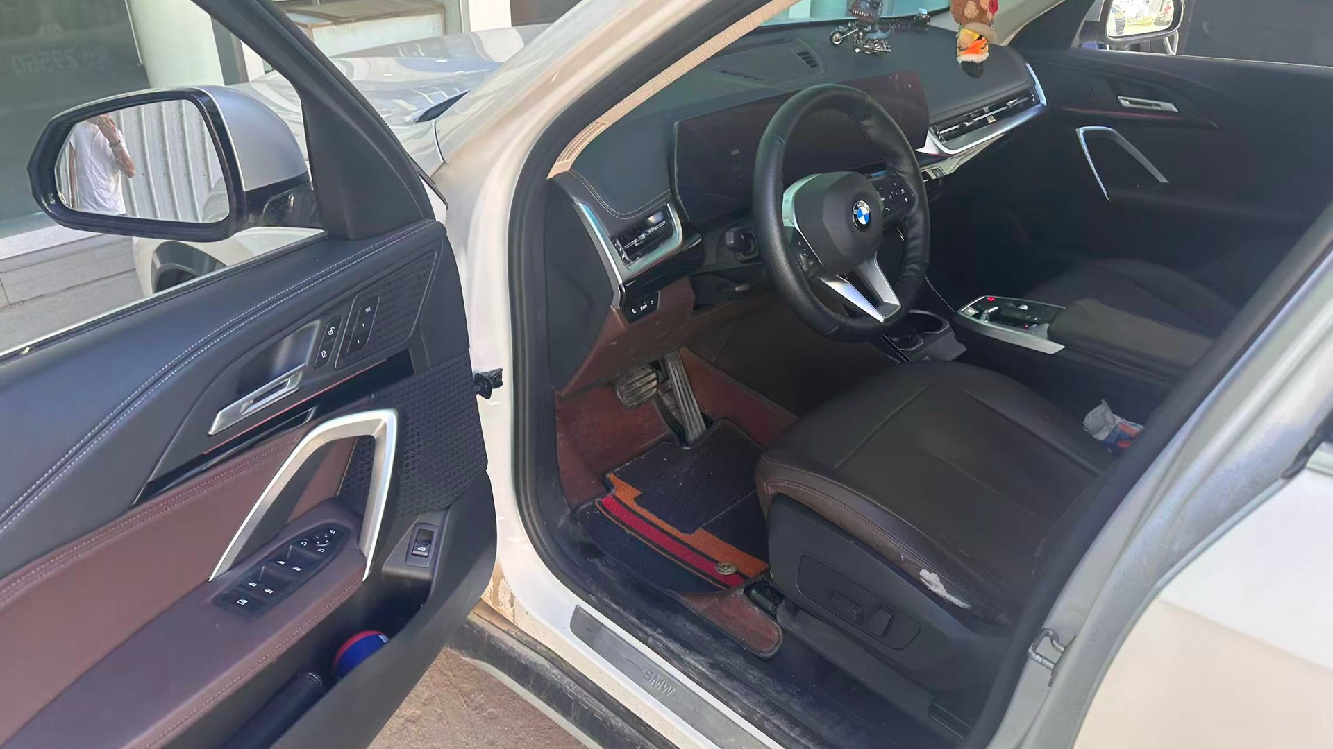 BMW X1 2024 car image #2