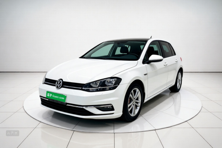 Volkswagen Golf 2018 car image #2