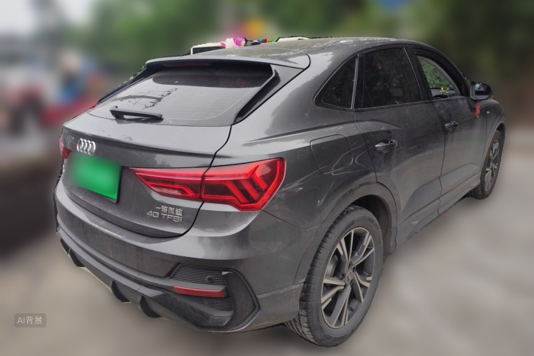 Audi Q3 2022 car image #5