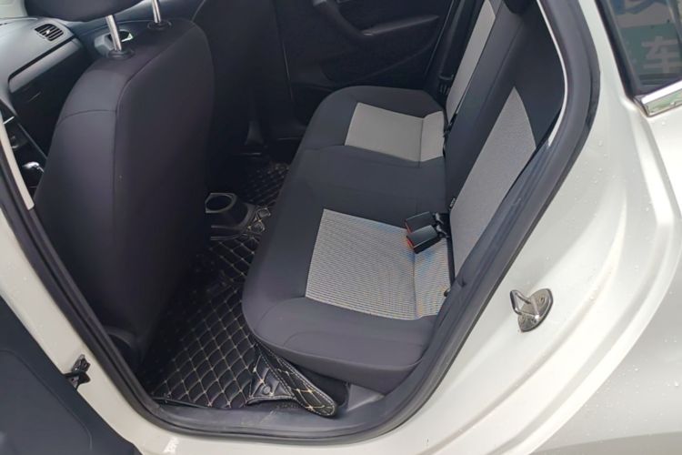 Volkswagen Polo 2019 #17 Volkswagen Polo 2019 car image #17