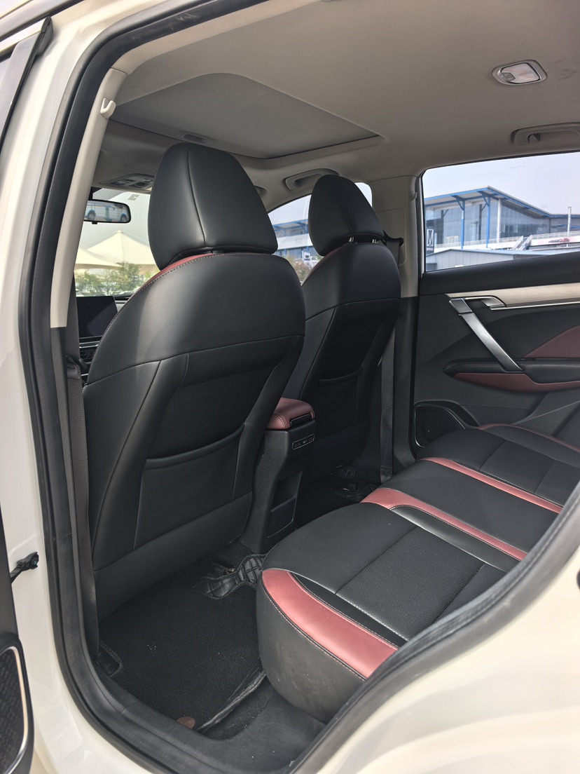 GEELY Coolray 2023 imagen de coche #5