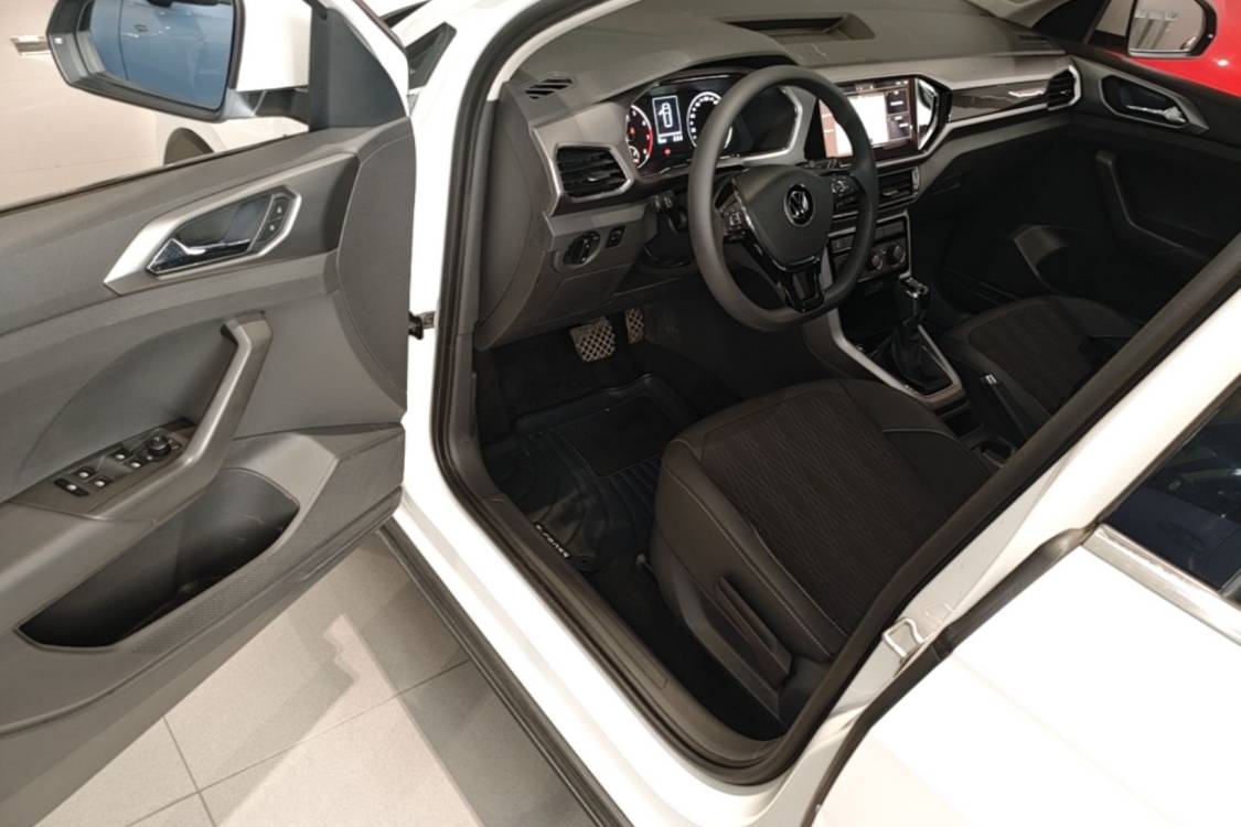 Volkswagen T-Cross 2021 #24 Volkswagen T-Cross 2021 car image #24