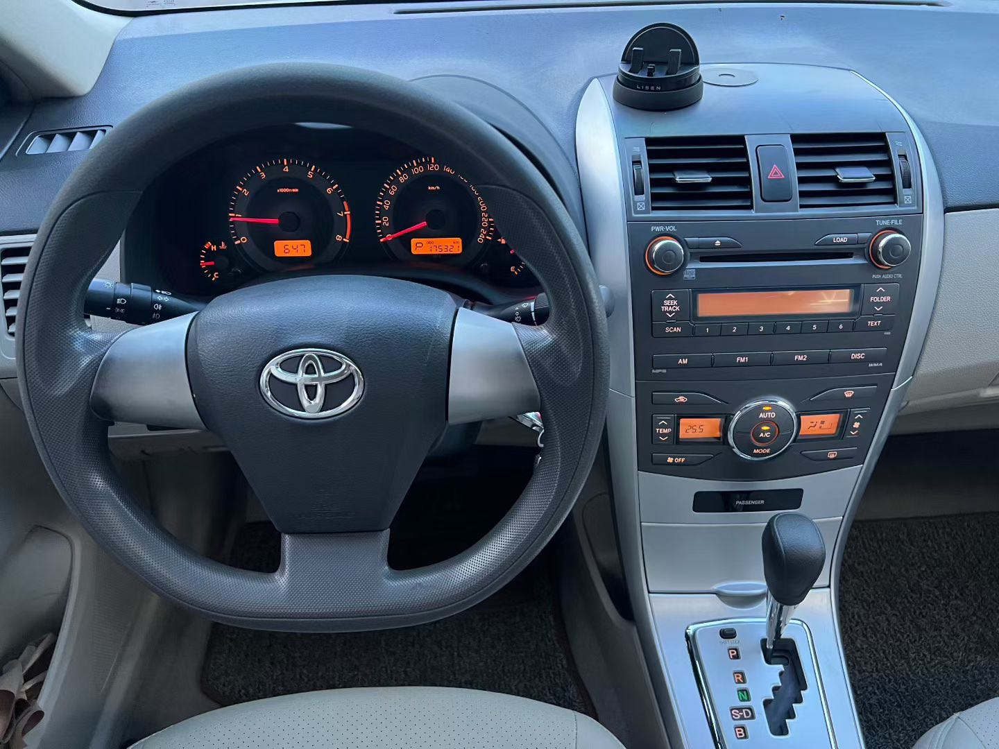 Toyota Corolla 2011 car image #10