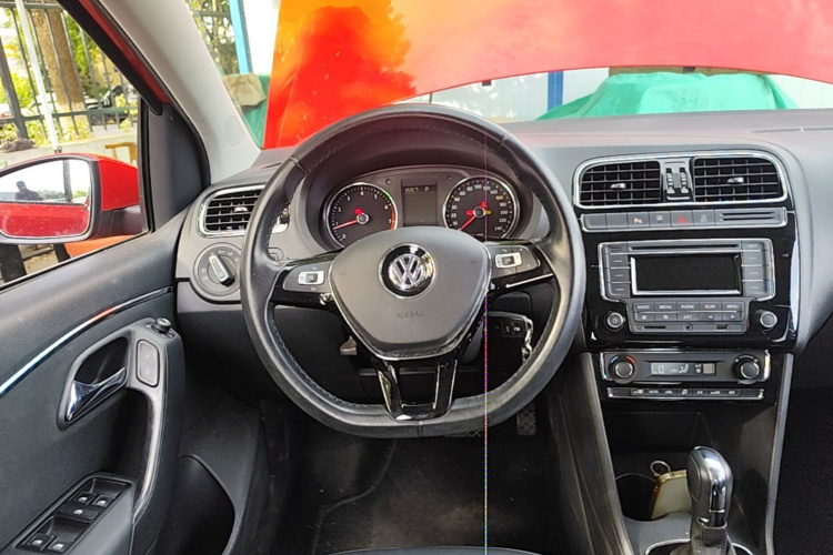 Volkswagen Polo 2015 immagine di auto #11