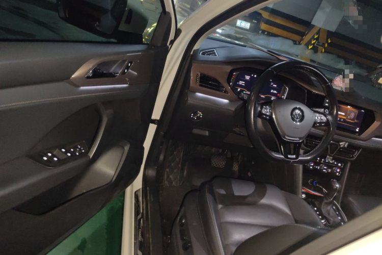 Volkswagen Tharu 2019 #9 Volkswagen Tharu 2019 car image #9
