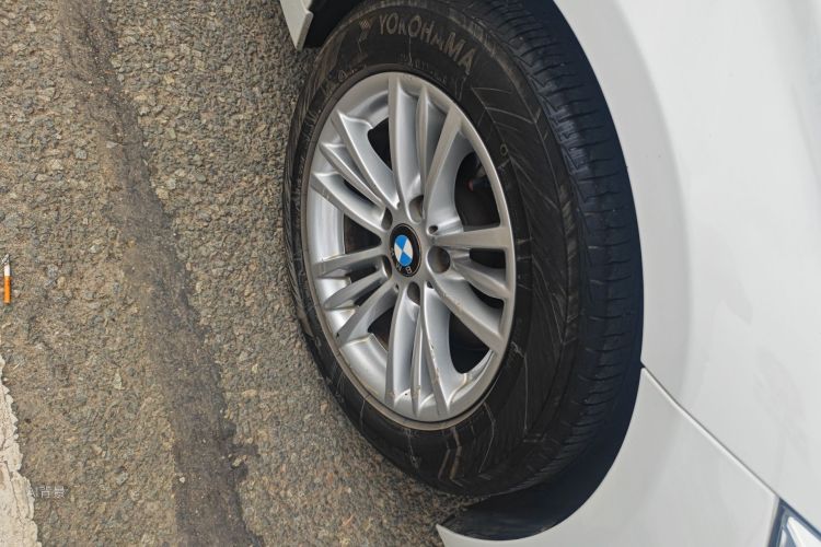 BMW 3 Series 2015 صورة سيارة #9