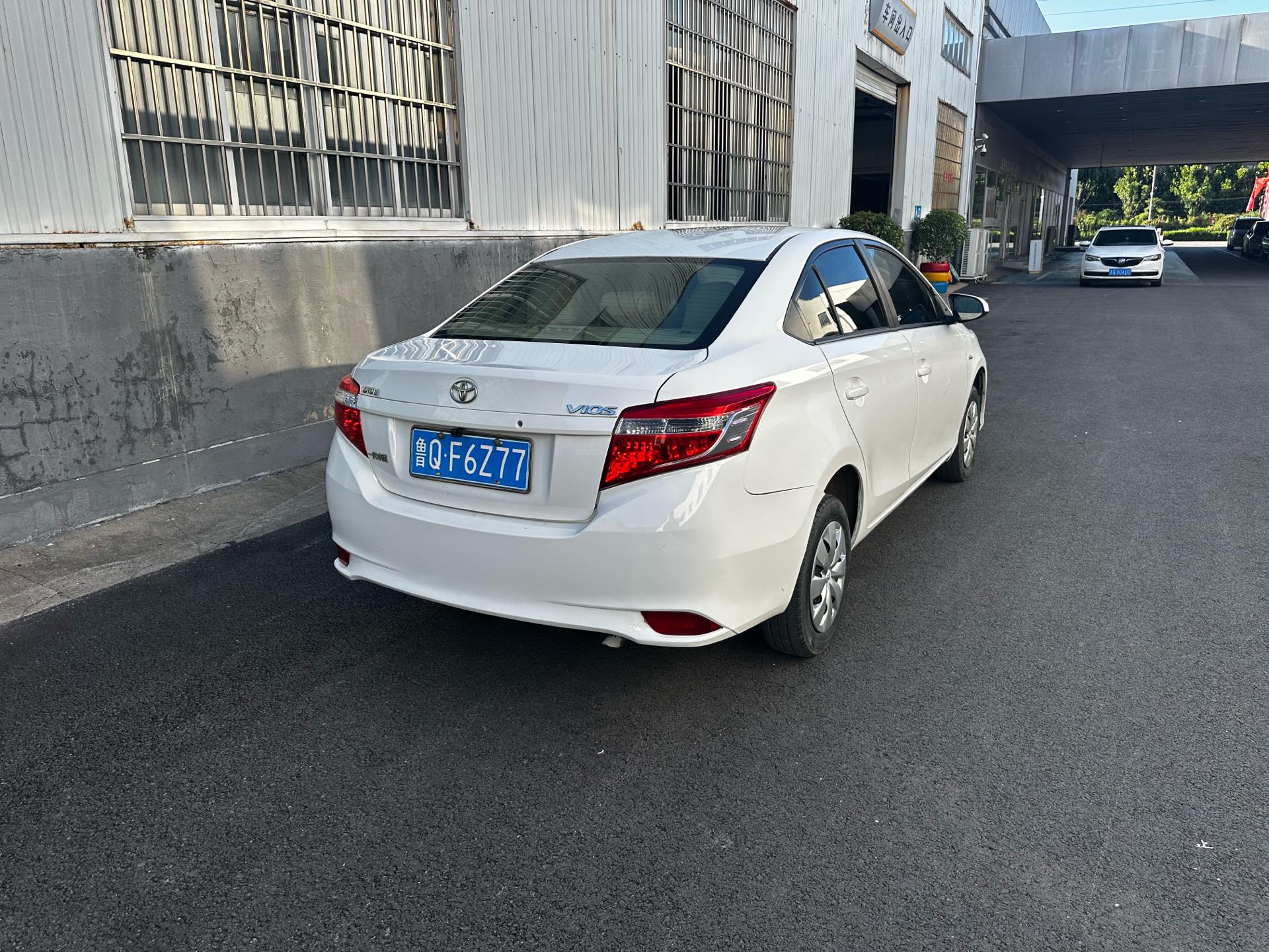 Toyota Vios 2015 car image #6