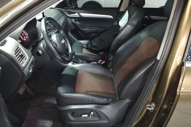 Audi Q3 2017 car image #15