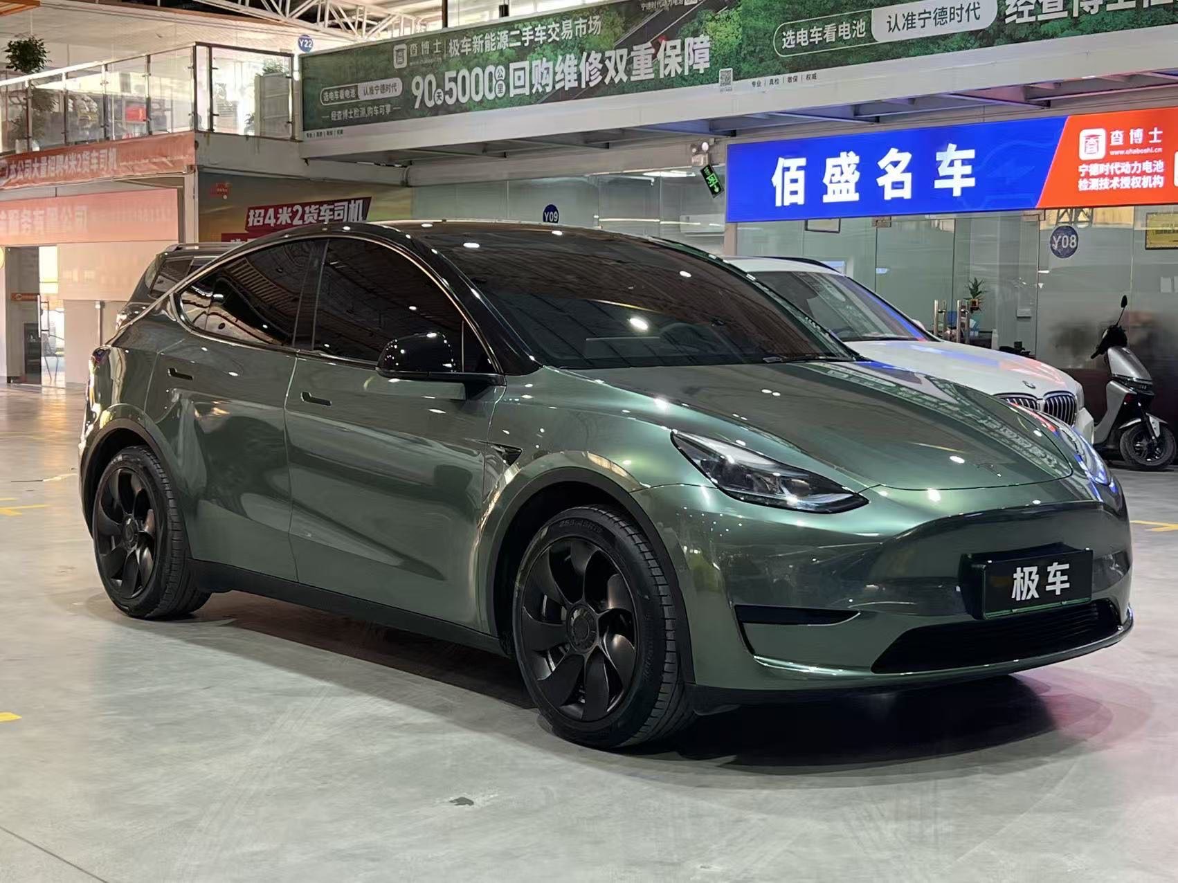 Tesla Model Y 2023 immagine di auto #3