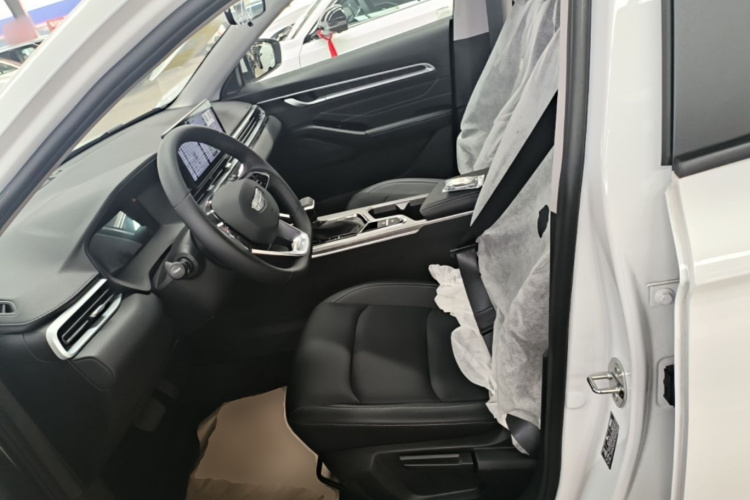 GEELY Emgrand 2026 car image #15