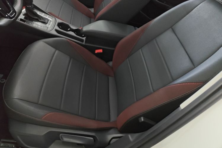 Volkswagen Bora 2021 car image #15