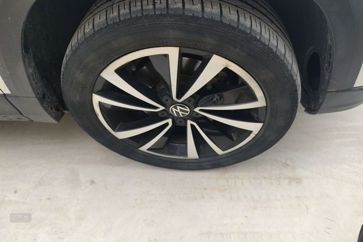 Volkswagen Tharu 2021 imagen de coche #9