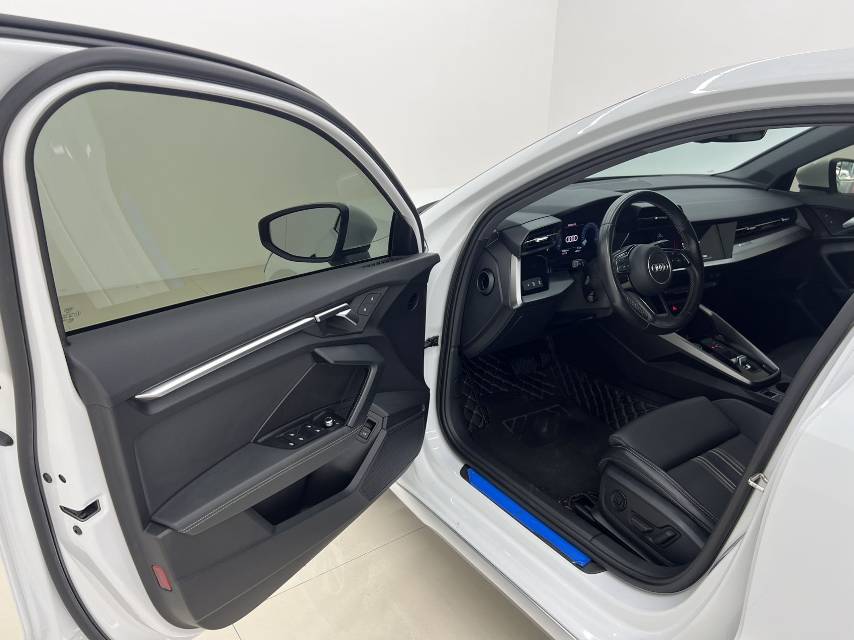 Audi A3 2023 immagine di auto #9
