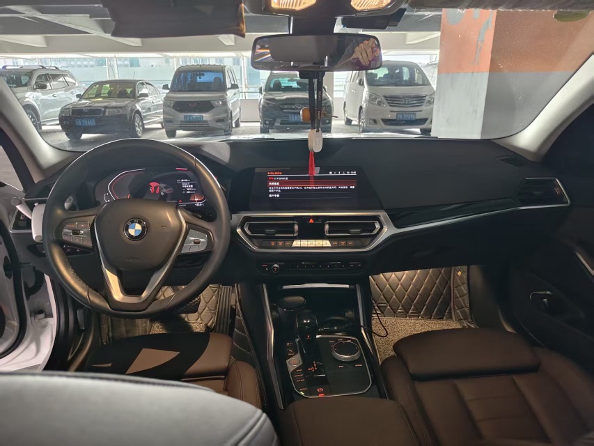 BMW 3 Series 2021 car image #5