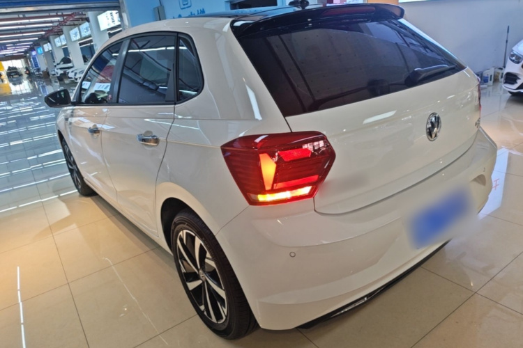 Volkswagen Polo 2020 car image #5