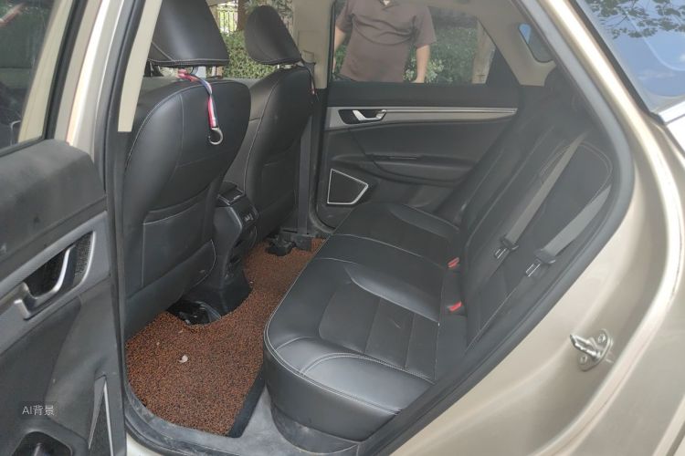 GEELY Emgrand GS 2018 car image #19