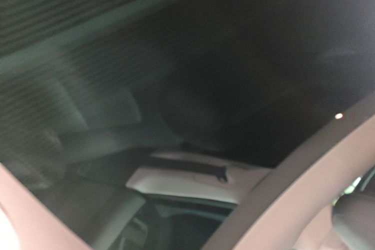 Tesla Model Y 2021 #18 Tesla Model Y 2021 car image #18