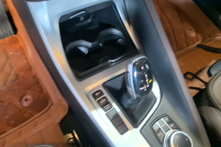 BMW X1 2022 car image #14